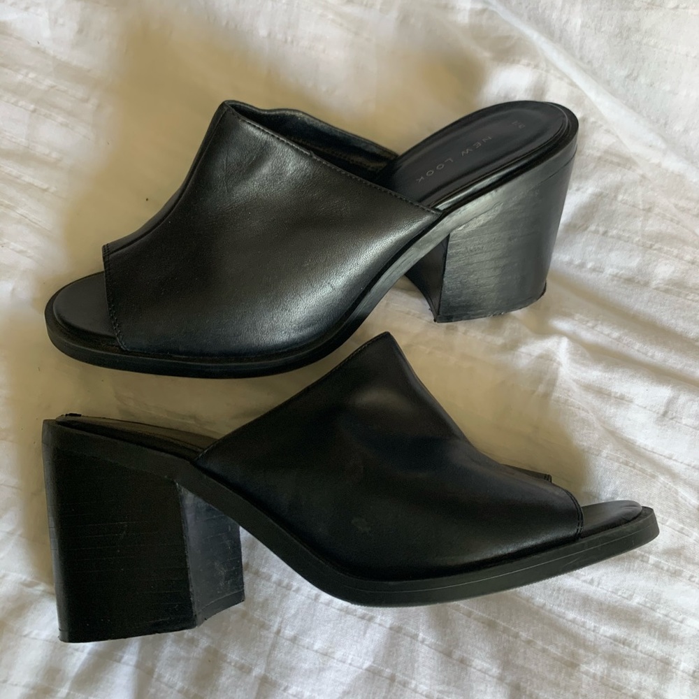 Blacks open toe mules